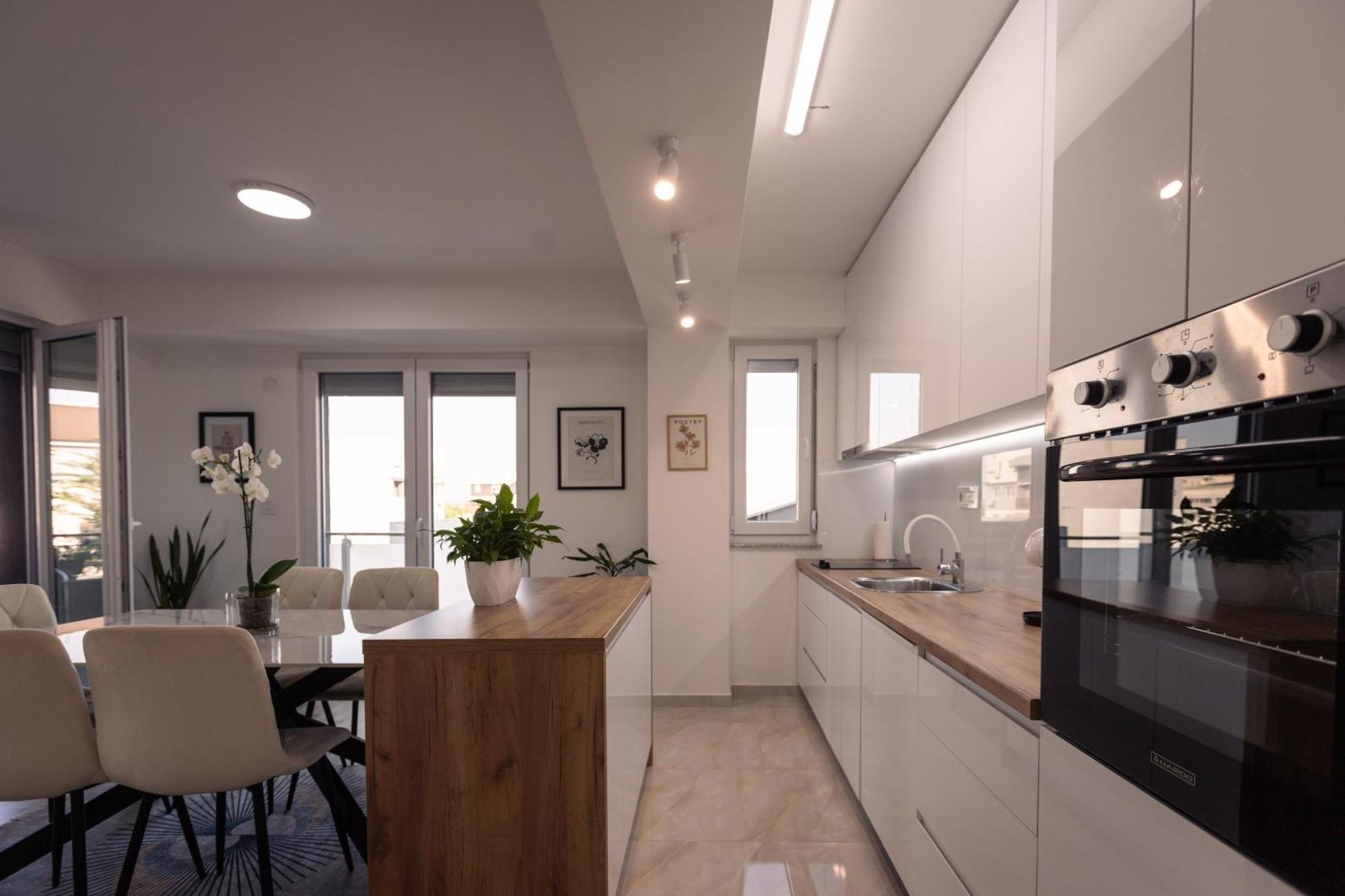 T20 Apartments Skopje Bagian luar foto